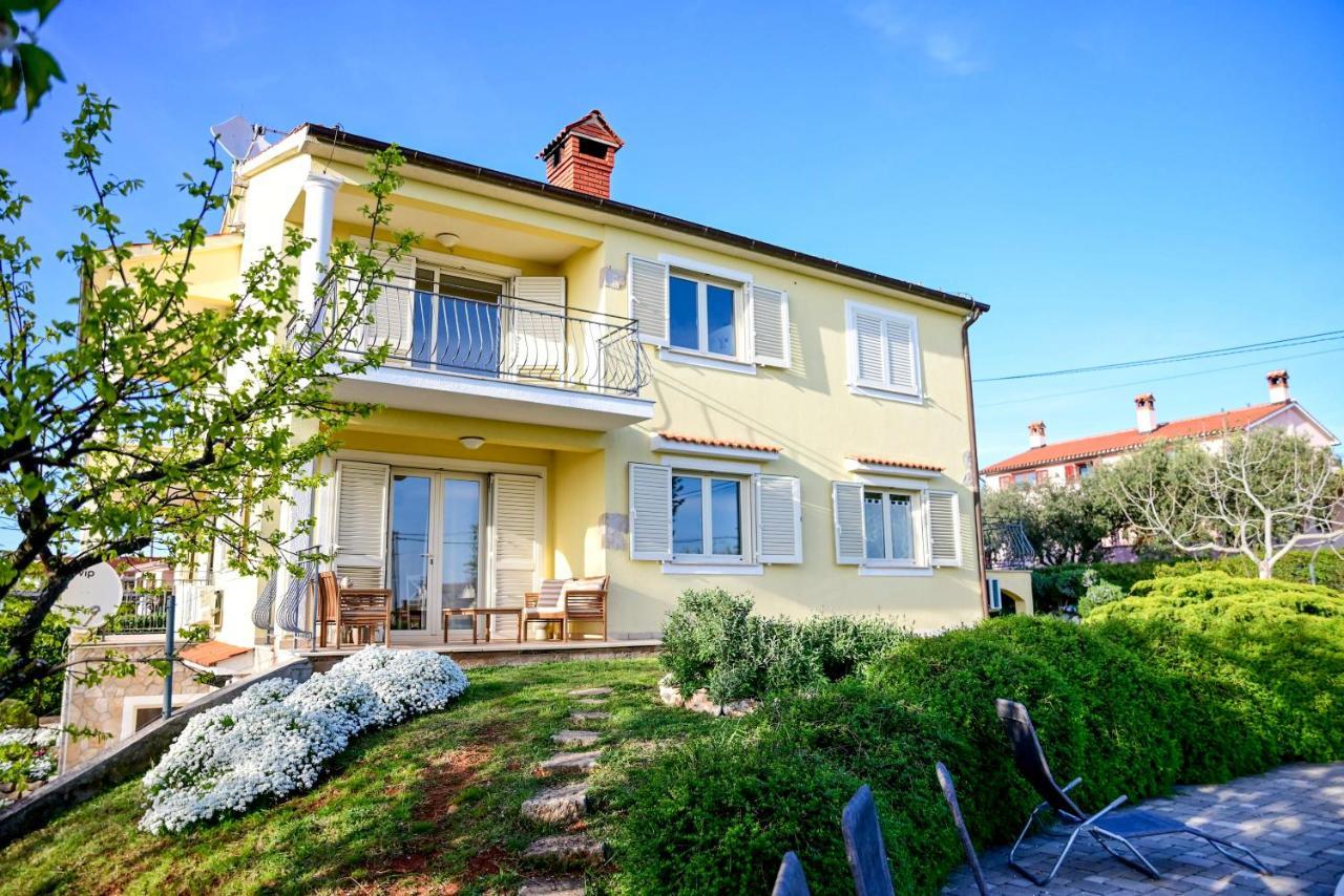 Apartment Laetitia Kaštelir Exterior foto